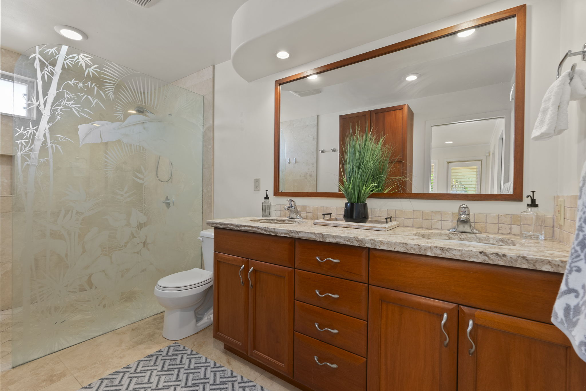 Kailua, Hawaii, 96734, United States, 6 Bedrooms Bedrooms, ,4 BathroomsBathrooms,Residential,For Sale,1981977