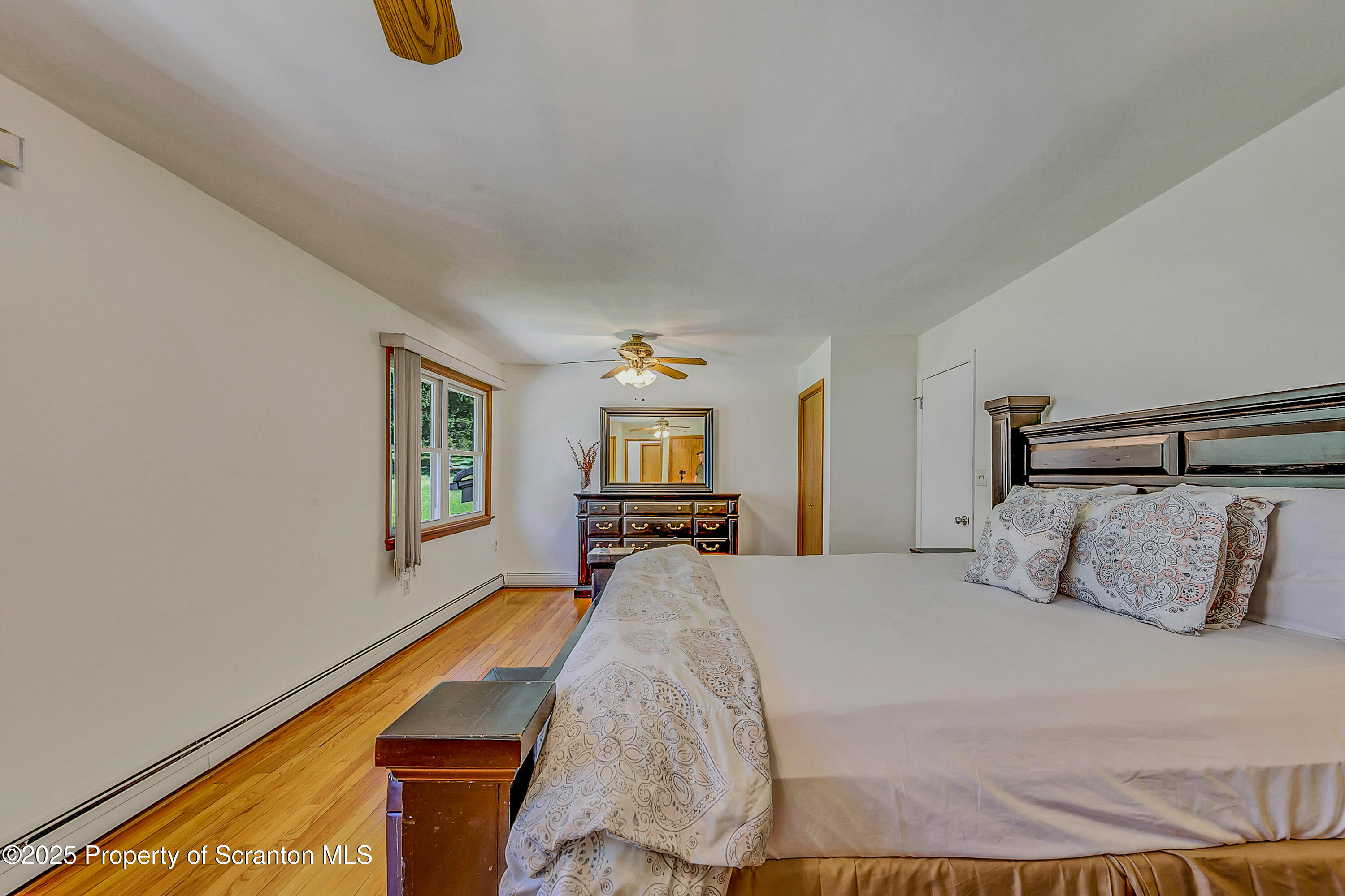 Clarks Summit, Pennsylvania, 18411, United States, 5 Bedrooms Bedrooms, ,4 BathroomsBathrooms,Residential,For Sale,1971485