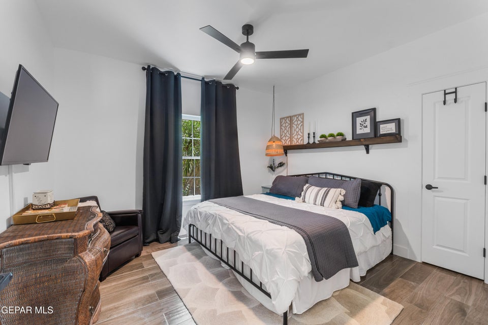 El Paso, Texas, 79936, United States, 5 Bedrooms Bedrooms, ,5 BathroomsBathrooms,Residential,For Sale,1980417