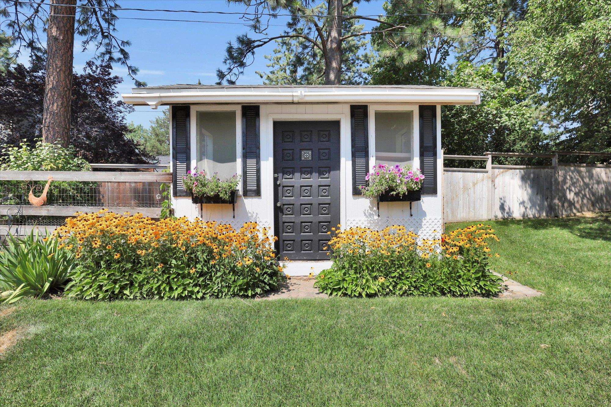Spokane, Washington, 99203, United States, 5 Bedrooms Bedrooms, ,4 BathroomsBathrooms,Residential,For Sale,1914349