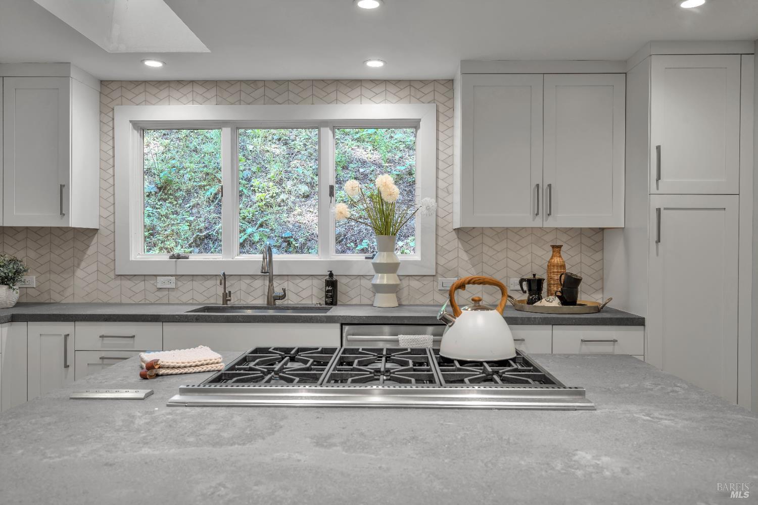Mill Valley, California, 94941, United States, 4 Bedrooms Bedrooms, ,4 BathroomsBathrooms,Residential,For Sale,1793282