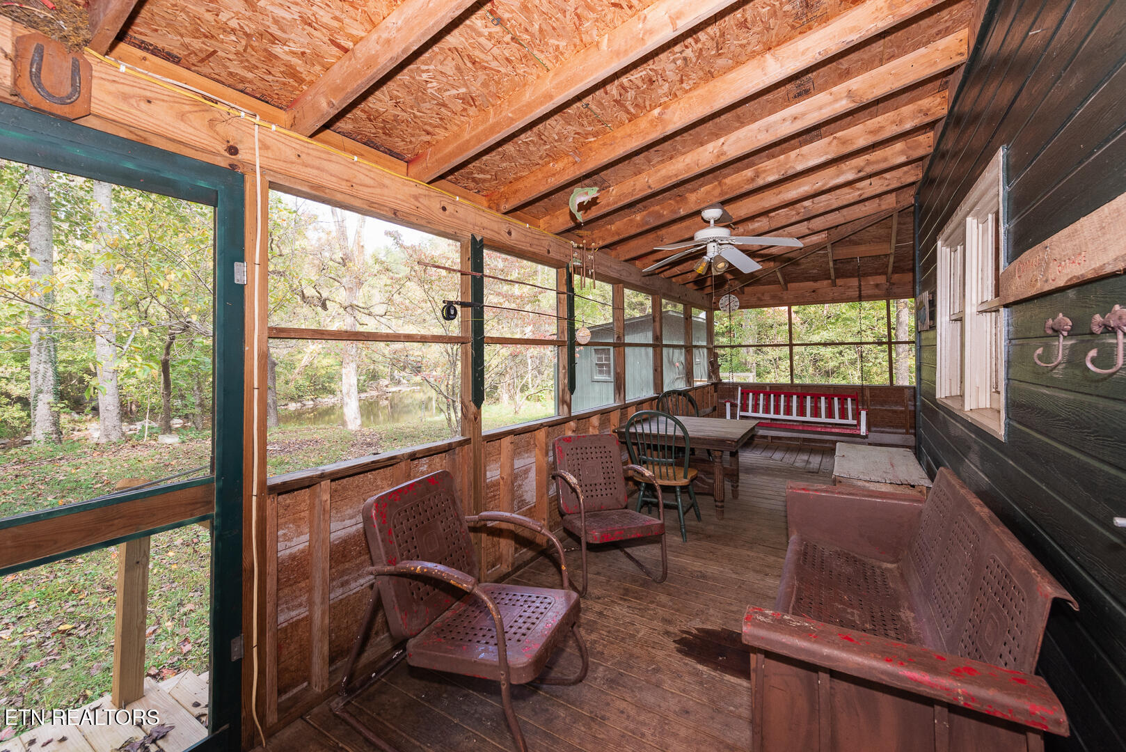 Townsend, Tennessee, 37882, United States, 1 Bedroom Bedrooms, ,1 BathroomBathrooms,Residential,For Sale,1973963