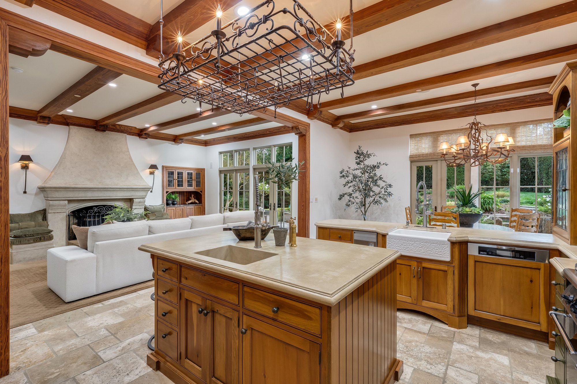  Timeless Elegance in Lower Hillsborough - 物件實景