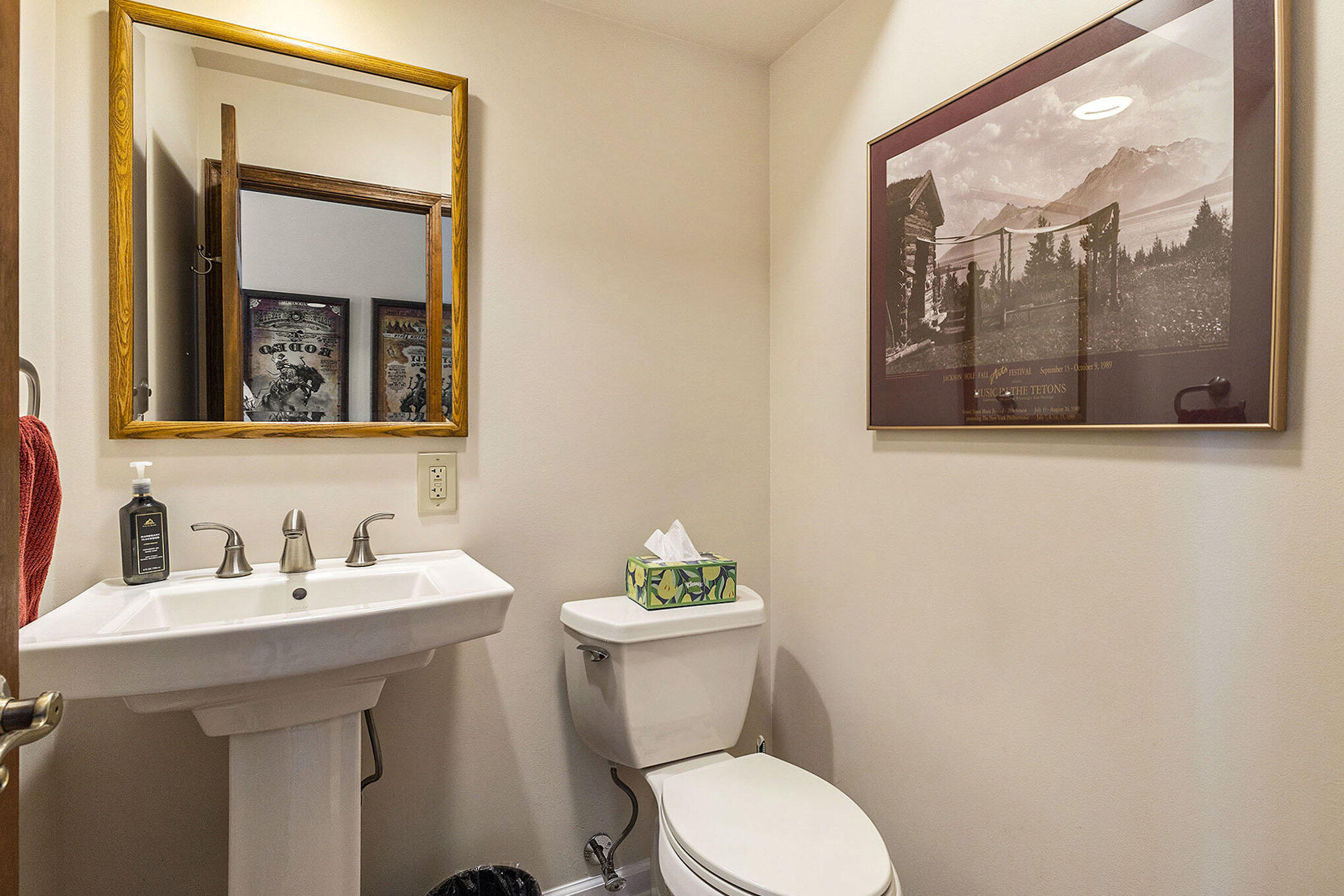 Valparaiso, Indiana, 46385, United States, 4 Bedrooms Bedrooms, ,4 BathroomsBathrooms,Residential,For Sale,1974482