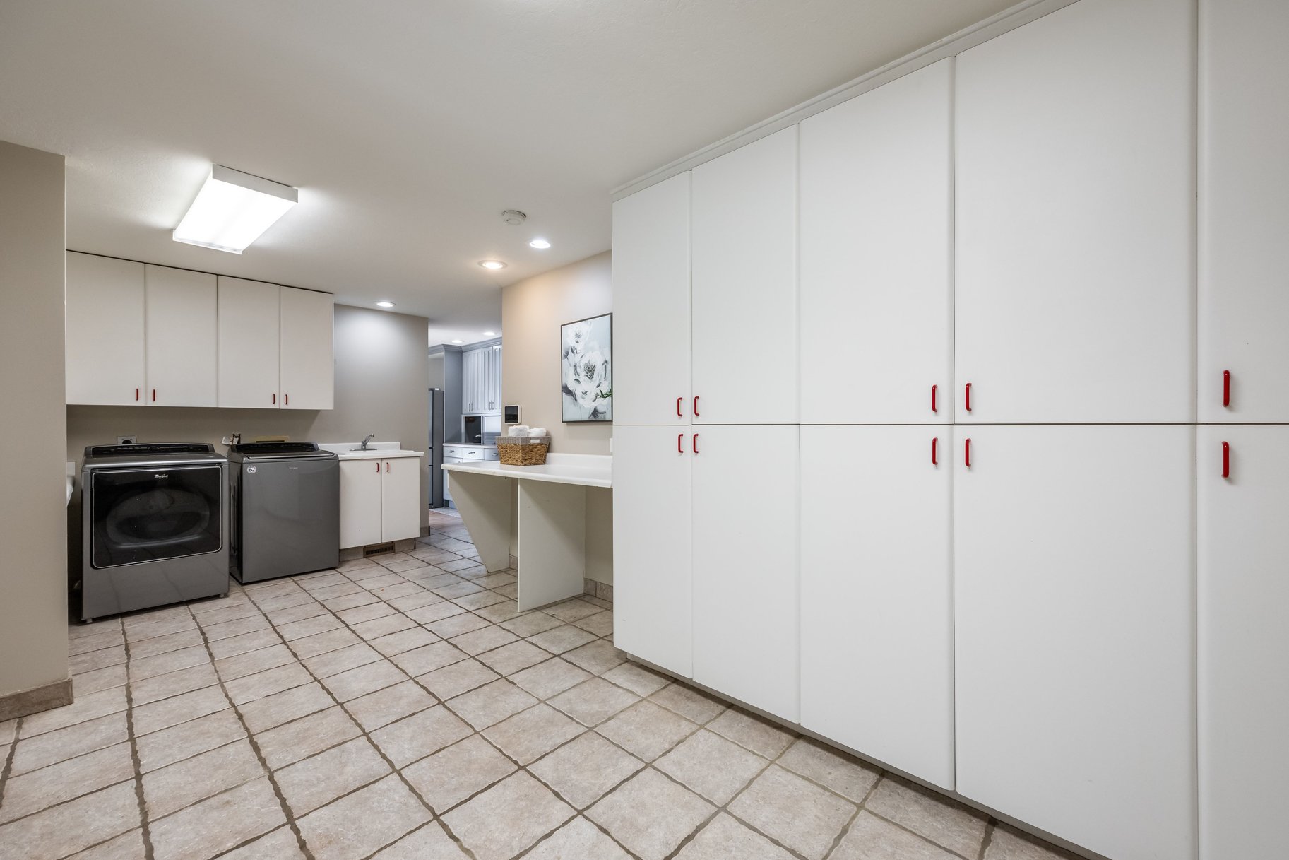  Updated Sandy Home With One of a Kind Location With Unobstructed Mountain Views - 物件實景