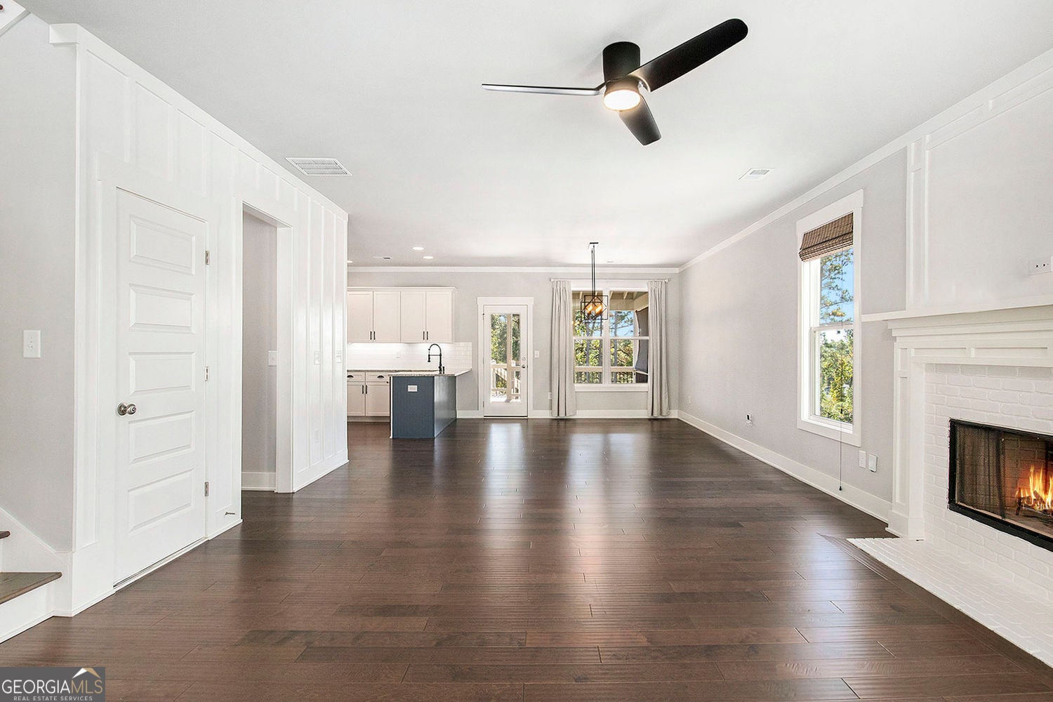 Gainesville, Georgia, 30506, United States, 3 Bedrooms Bedrooms, ,4 BathroomsBathrooms,Residential,For Sale,2009358