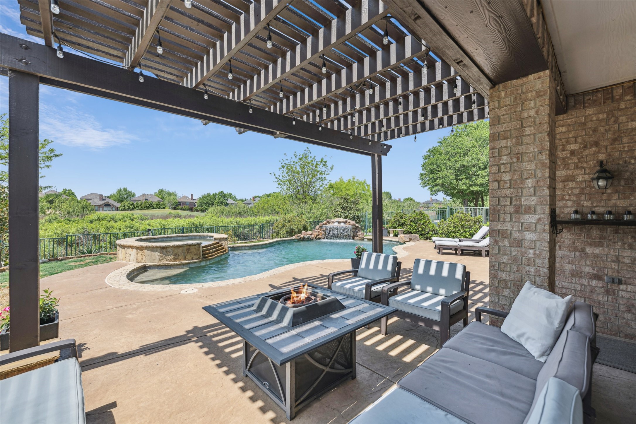 Frisco, Texas, 75033, United States, 5 Bedrooms Bedrooms, ,4 BathroomsBathrooms,Residential,For Sale,1938908
