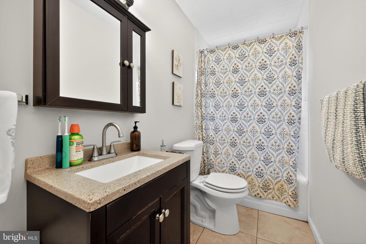 Collingswood, New Jersey, 08108, United States, 6 Bedrooms Bedrooms, ,3 BathroomsBathrooms,Residential,For Sale,1950813
