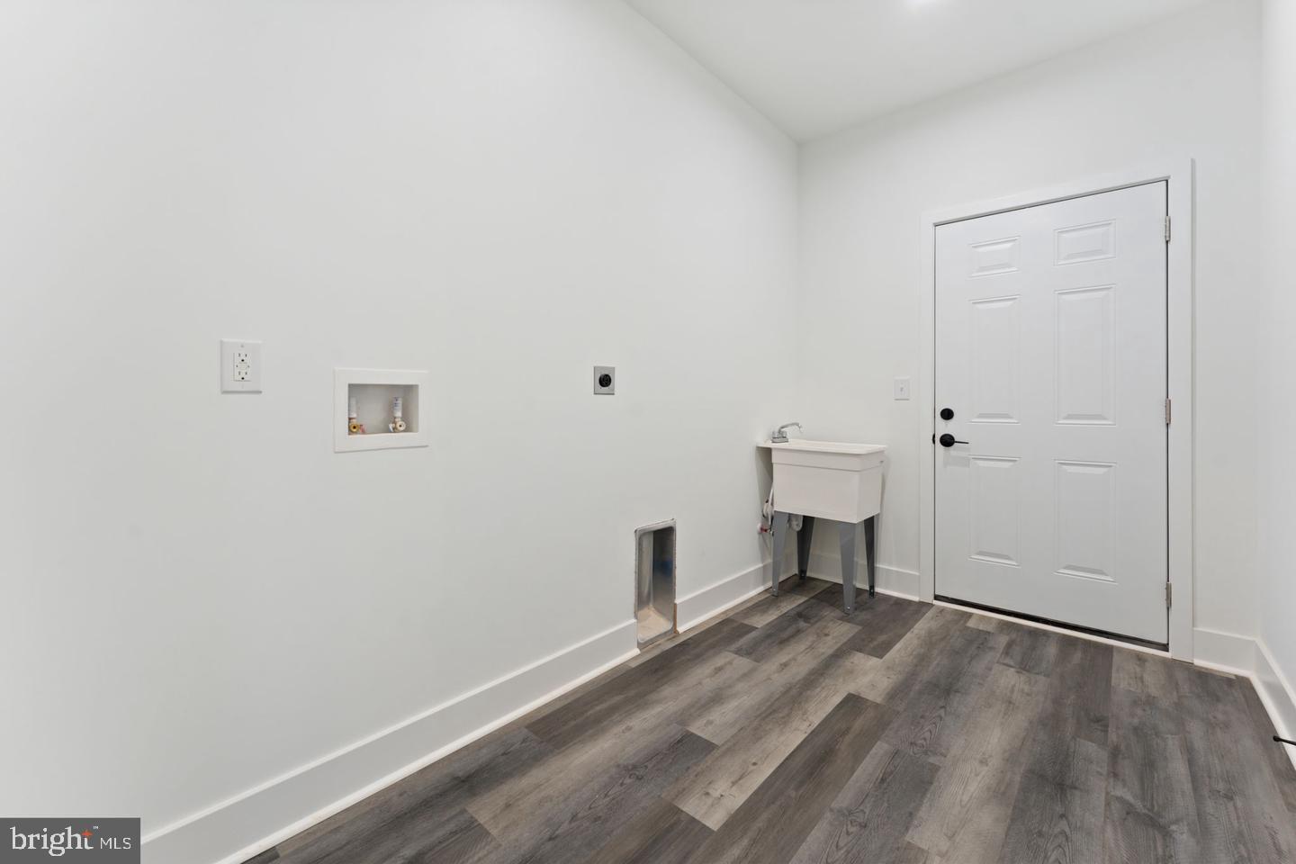 Culpeper, Virginia, 22701, United States, 3 Bedrooms Bedrooms, ,2 BathroomsBathrooms,Residential,For Sale,2001246