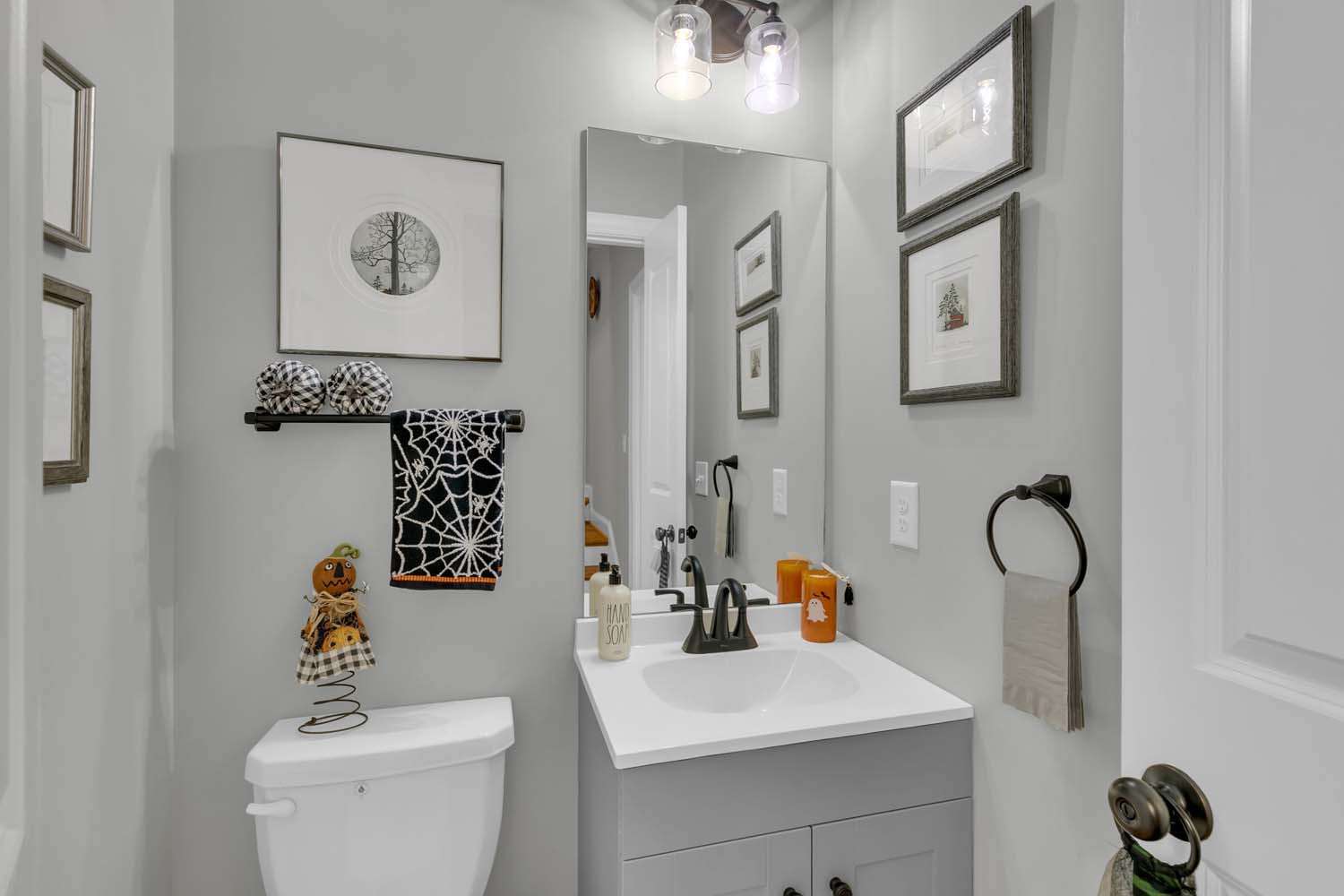 Gloucester, Virginia, 23061-3871, United States, 3 Bedrooms Bedrooms, ,3 BathroomsBathrooms,Residential,For Sale,1989895