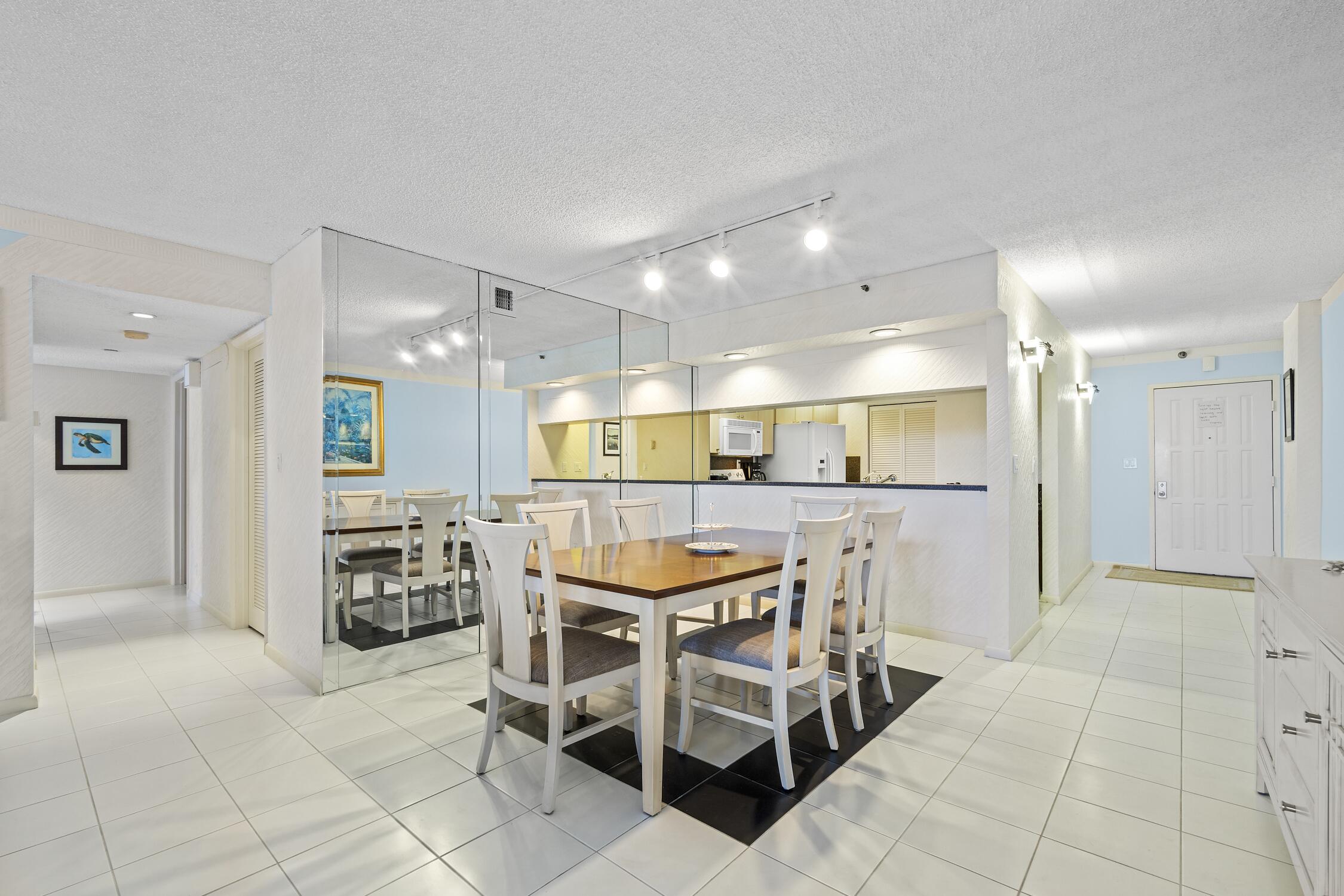 Highland Beach, Florida, 33487, United States, 2 Bedrooms Bedrooms, ,2 BathroomsBathrooms,Residential,For Sale,1827677