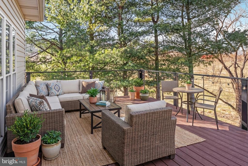 Winchester, Virginia, 22602, United States, 5 Bedrooms Bedrooms, ,5 BathroomsBathrooms,Residential,For Sale,2039774