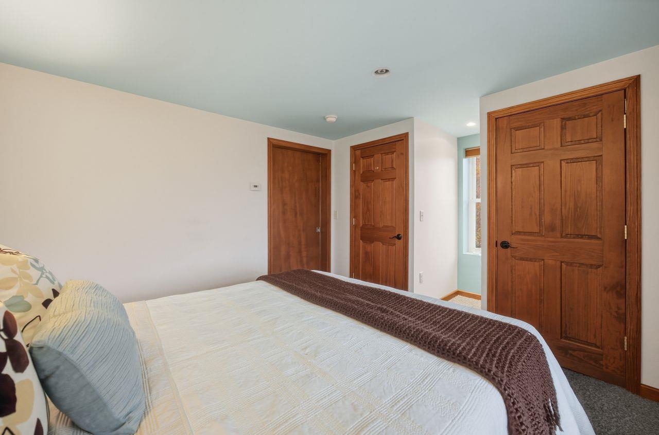 Meredith, New Hampshire, 03253, United States, 2 Bedrooms Bedrooms, ,3 BathroomsBathrooms,Residential,For Sale,1988258