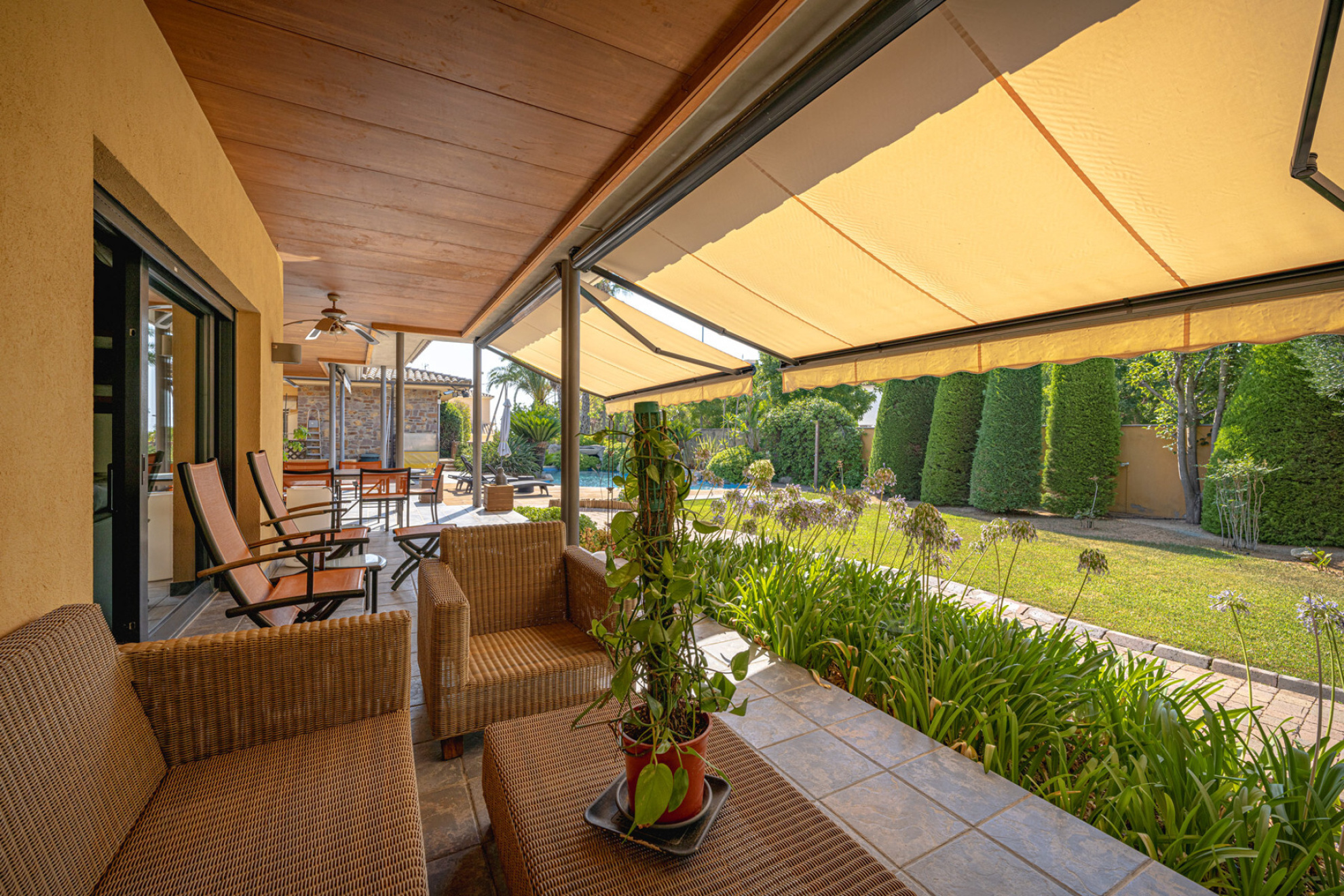  Extraordinary property with two separate houses in a privileged location - 物件實景