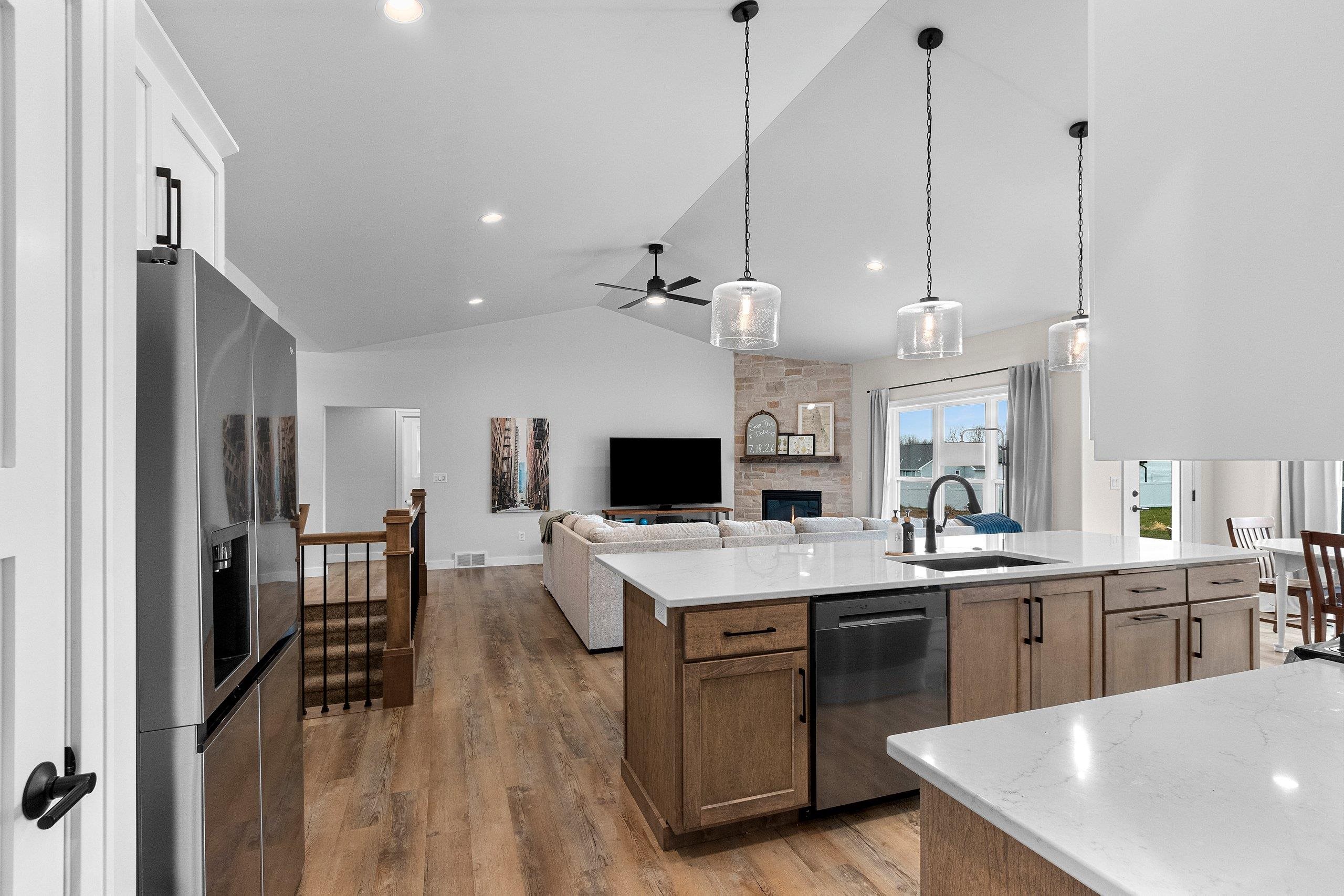 SUAMICO, Wisconsin, 54313, United States, 5 Bedrooms Bedrooms, ,4 BathroomsBathrooms,Residential,For Sale,2000952