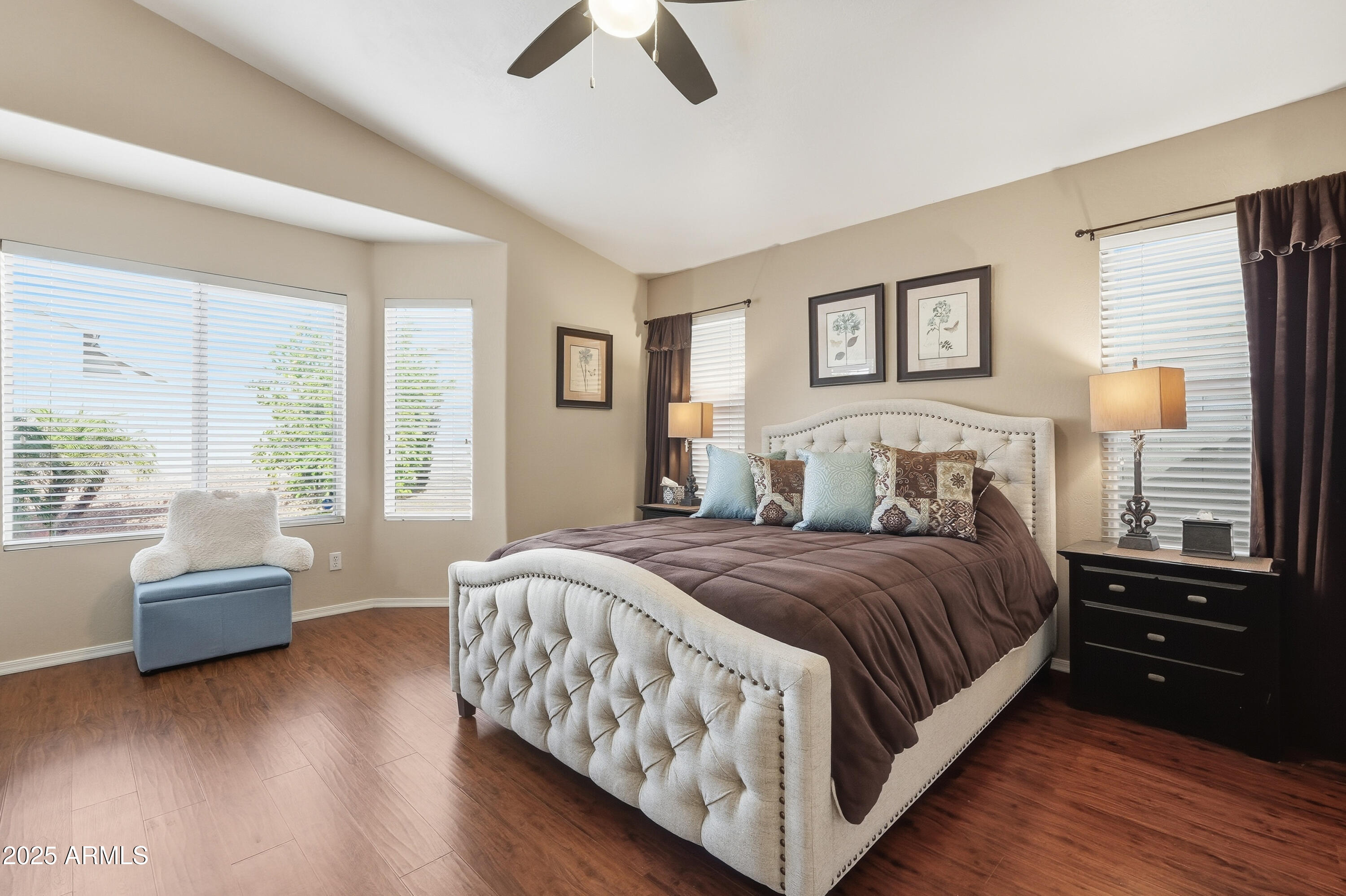 Phoenix, Arizona, 85024, United States, 3 Bedrooms Bedrooms, ,2 BathroomsBathrooms,Residential,For Sale,1995544