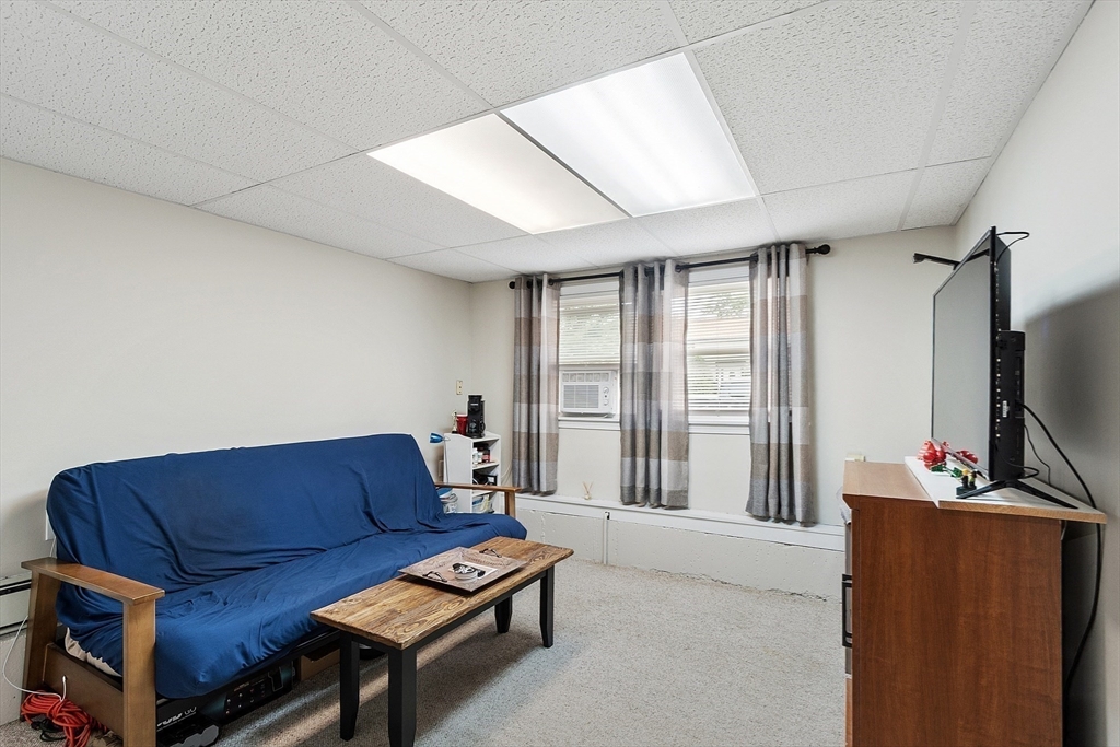 Beverly, Massachusetts, 01915, United States, 3 Bedrooms Bedrooms, ,2 BathroomsBathrooms,Residential,For Sale,1912054