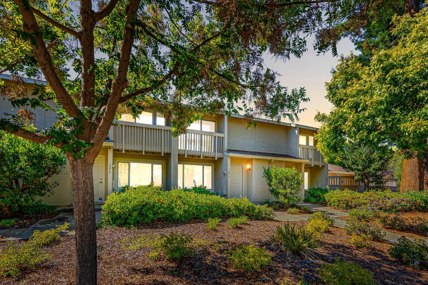 Sunnyvale, California, 94087, United States, 2 Bedrooms Bedrooms, ,2 BathroomsBathrooms,Residential,For Sale,1947978