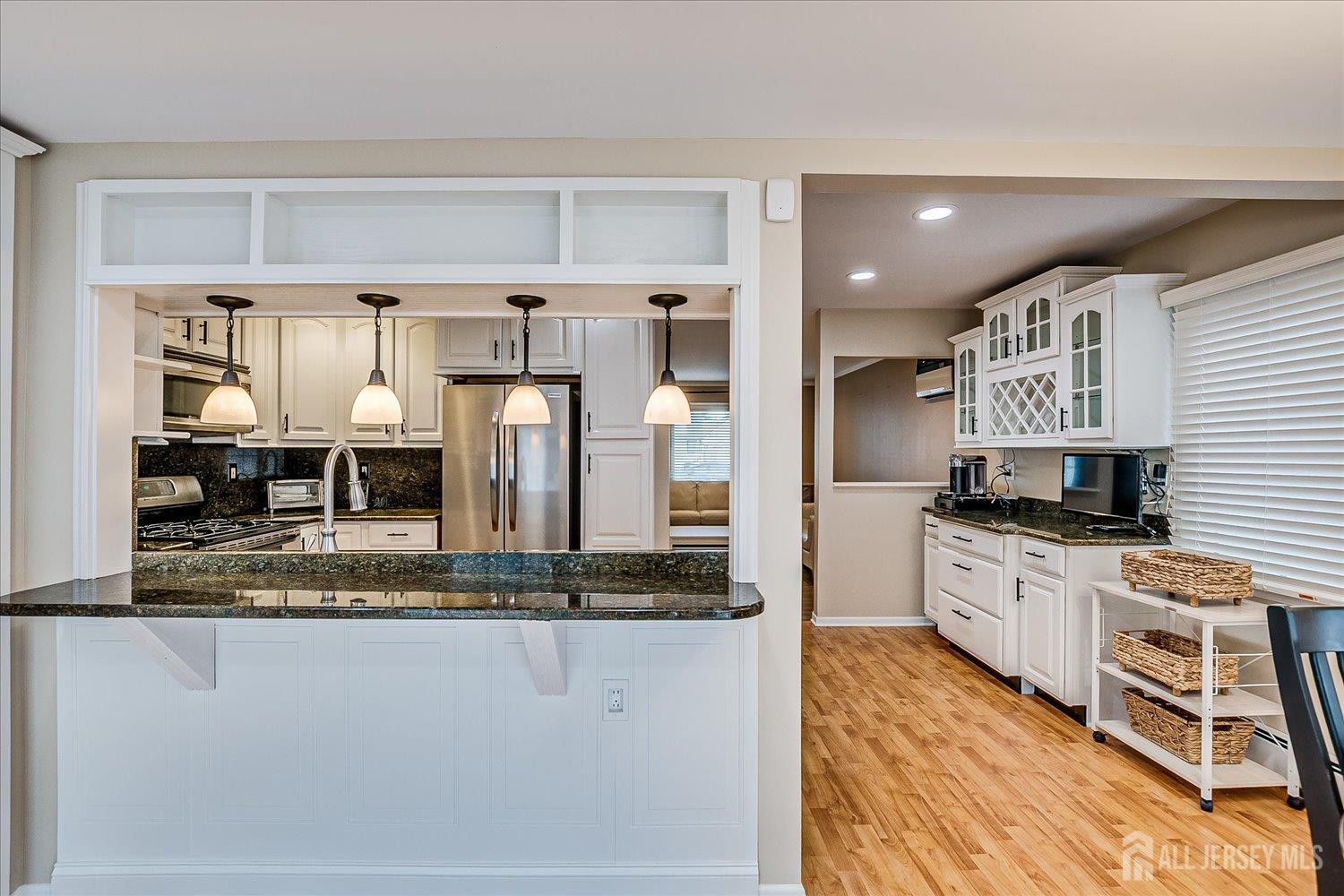 Carteret, New Jersey, 07008, United States, 4 Bedrooms Bedrooms, ,2 BathroomsBathrooms,Residential,For Sale,1981641