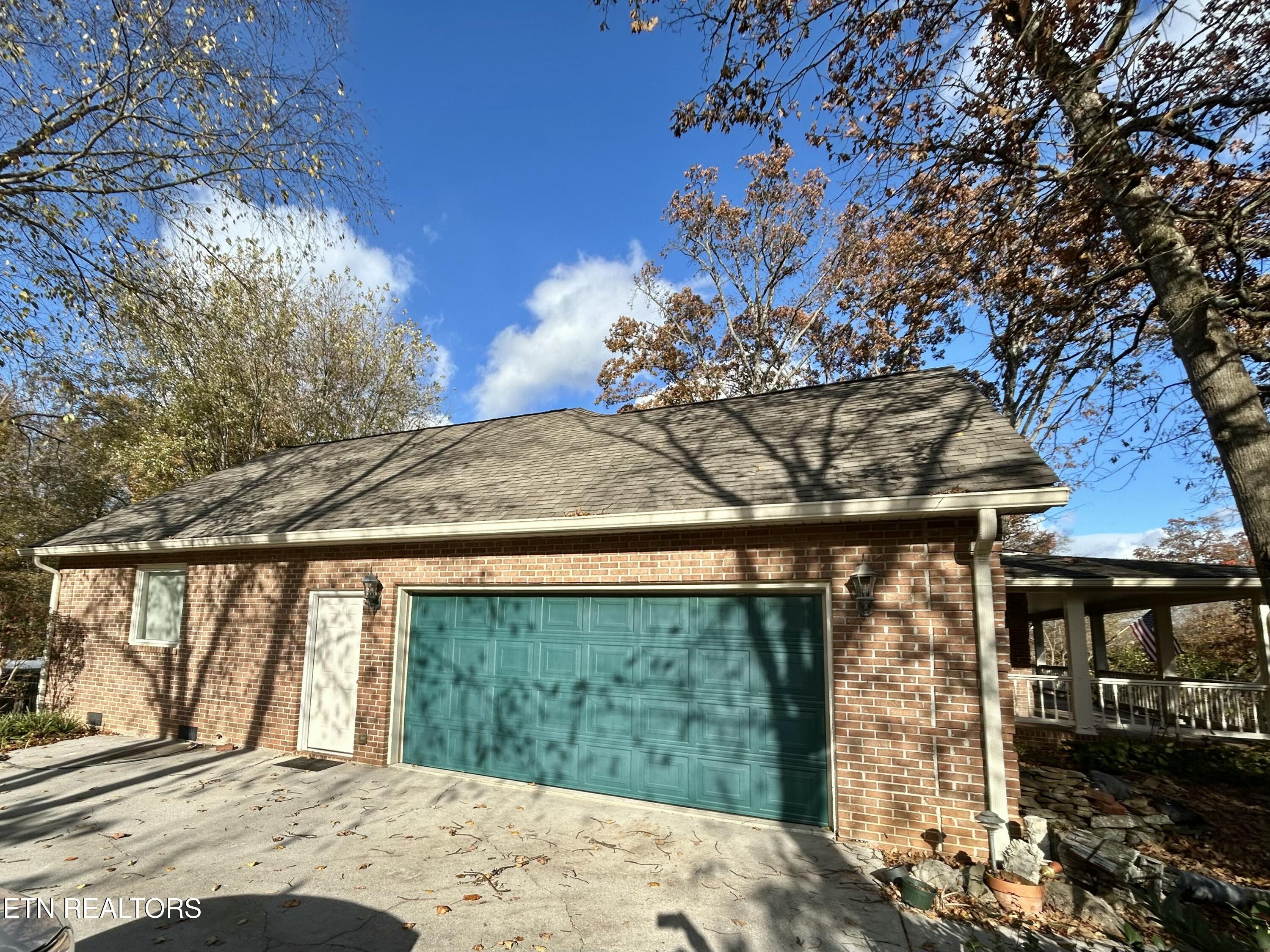 Maryville, Tennessee, 37803, United States, 3 Bedrooms Bedrooms, ,3 BathroomsBathrooms,Residential,For Sale,1990749