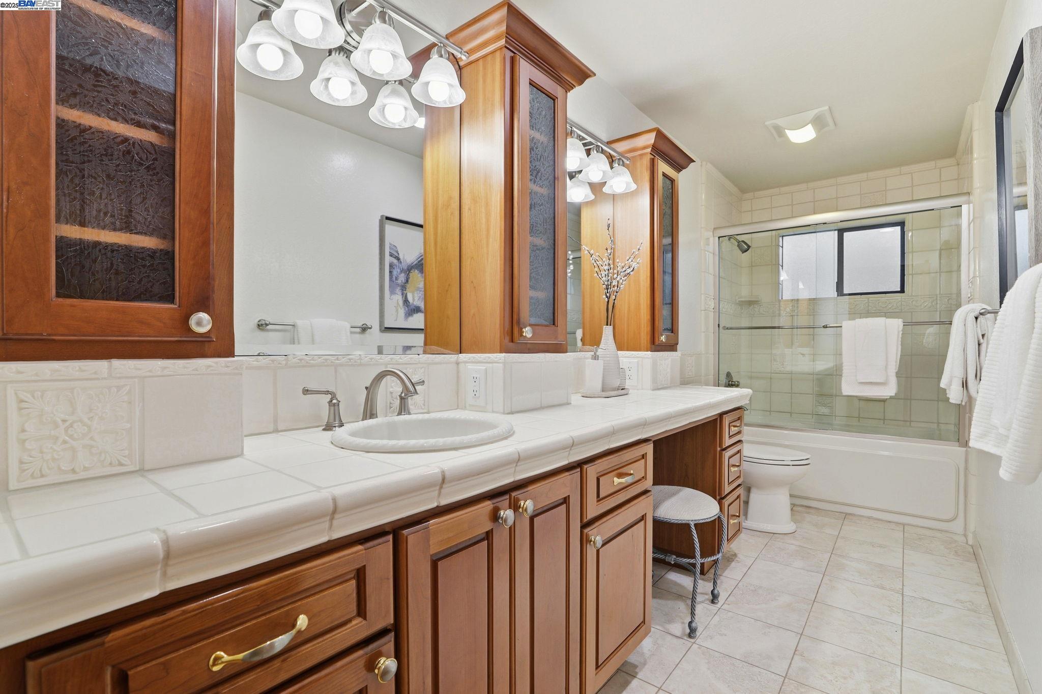 Fremont, California, 94536, United States, 3 Bedrooms Bedrooms, ,2 BathroomsBathrooms,Residential,For Sale,1992910