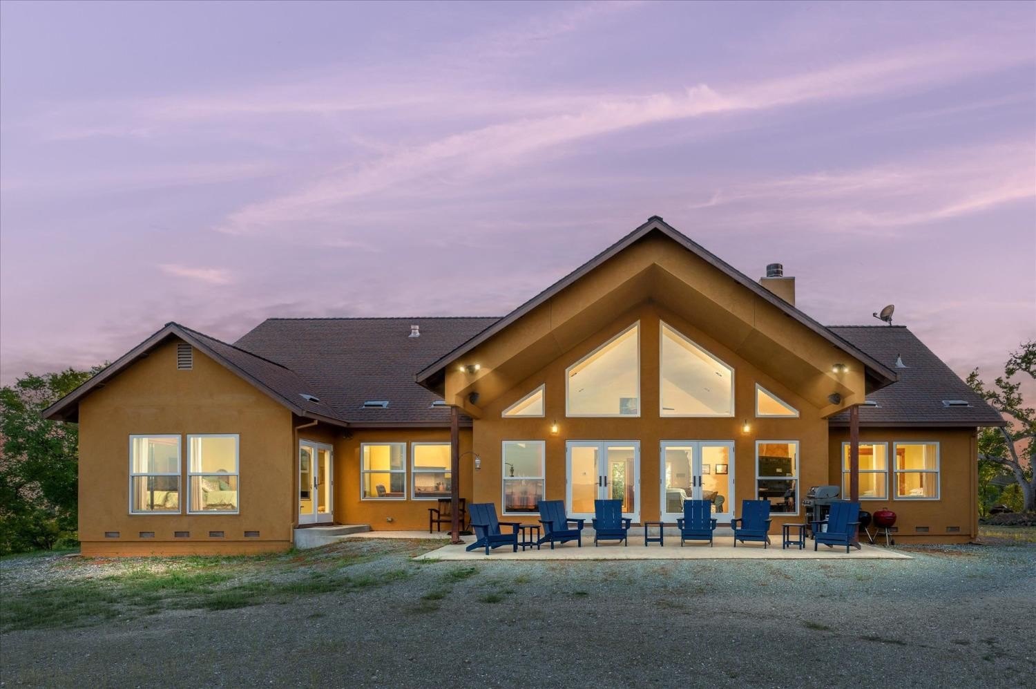 Angels Camp, California, 95222, United States, 4 Bedrooms Bedrooms, ,3 BathroomsBathrooms,Residential,For Sale,1990494