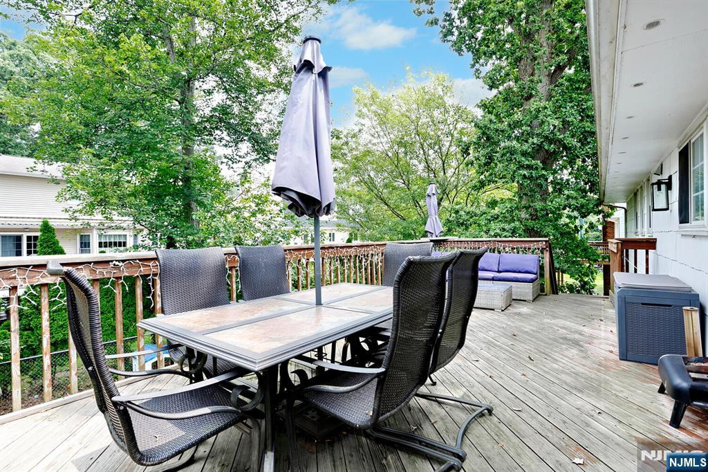 Ramsey, New Jersey, 07446, United States, 4 Bedrooms Bedrooms, ,3 BathroomsBathrooms,Residential,For Sale,1911105