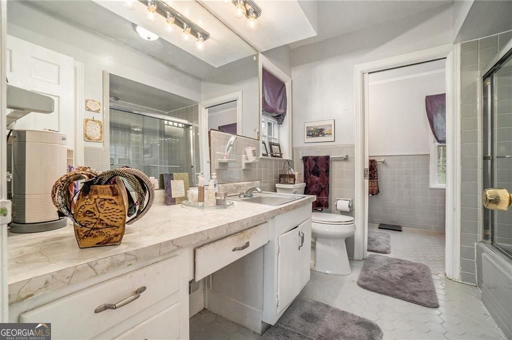 Atlanta, Georgia, 30311, United States, 5 Bedrooms Bedrooms, ,5 BathroomsBathrooms,Residential,For Sale,1953347