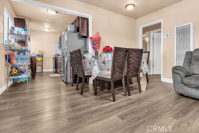 Los Angeles, California, 90044, United States, 4 Bedrooms Bedrooms, ,Residential,For Sale,2040182