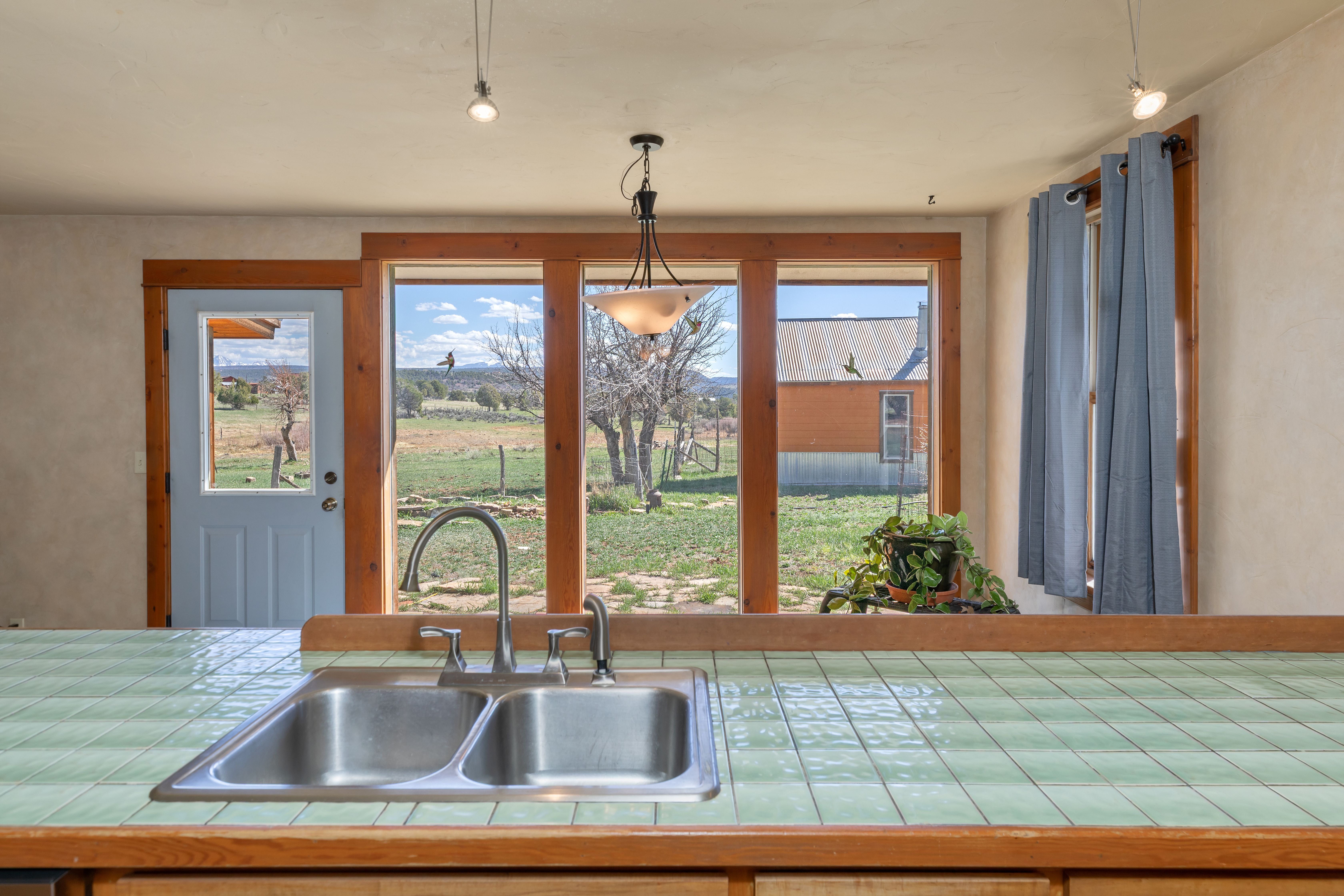  Beautiful Home in Norwood with 80 Acres - 物件實景