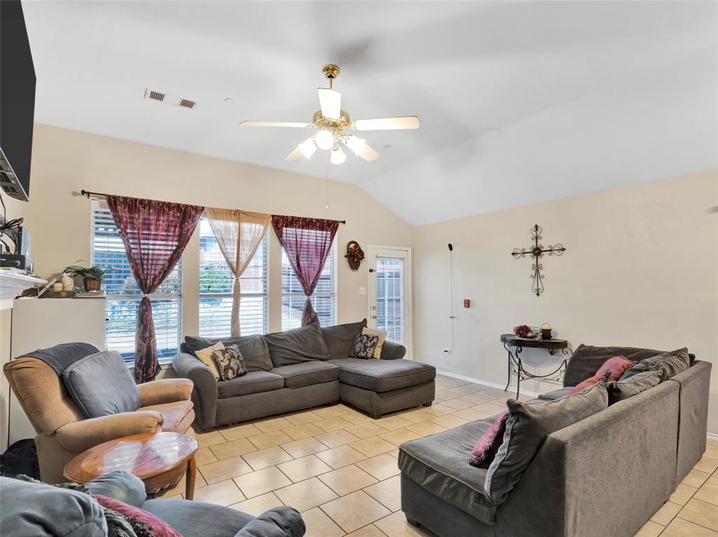 Sachse, Texas, 75048, United States, 5 Bedrooms Bedrooms, ,2 BathroomsBathrooms,Residential,For Sale,1912728