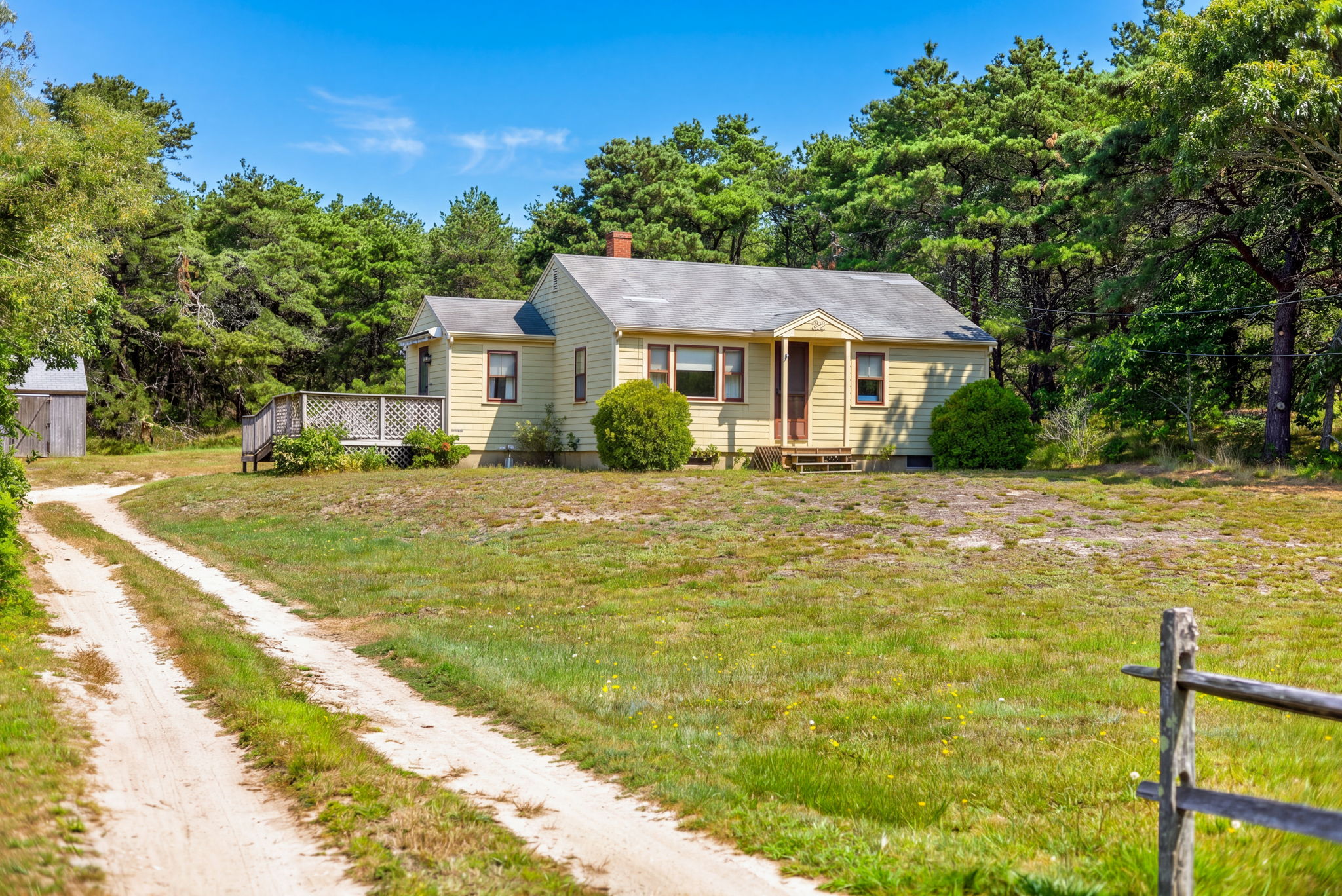  Privacy, Potential & 1.44 Acres in Truro - 物件實景