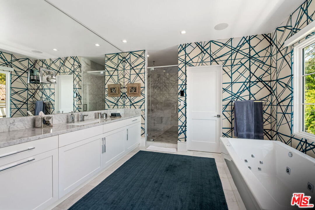 Los Angeles, California, 90077, United States, 5 Bedrooms Bedrooms, ,7 BathroomsBathrooms,Residential,For Sale,1768460