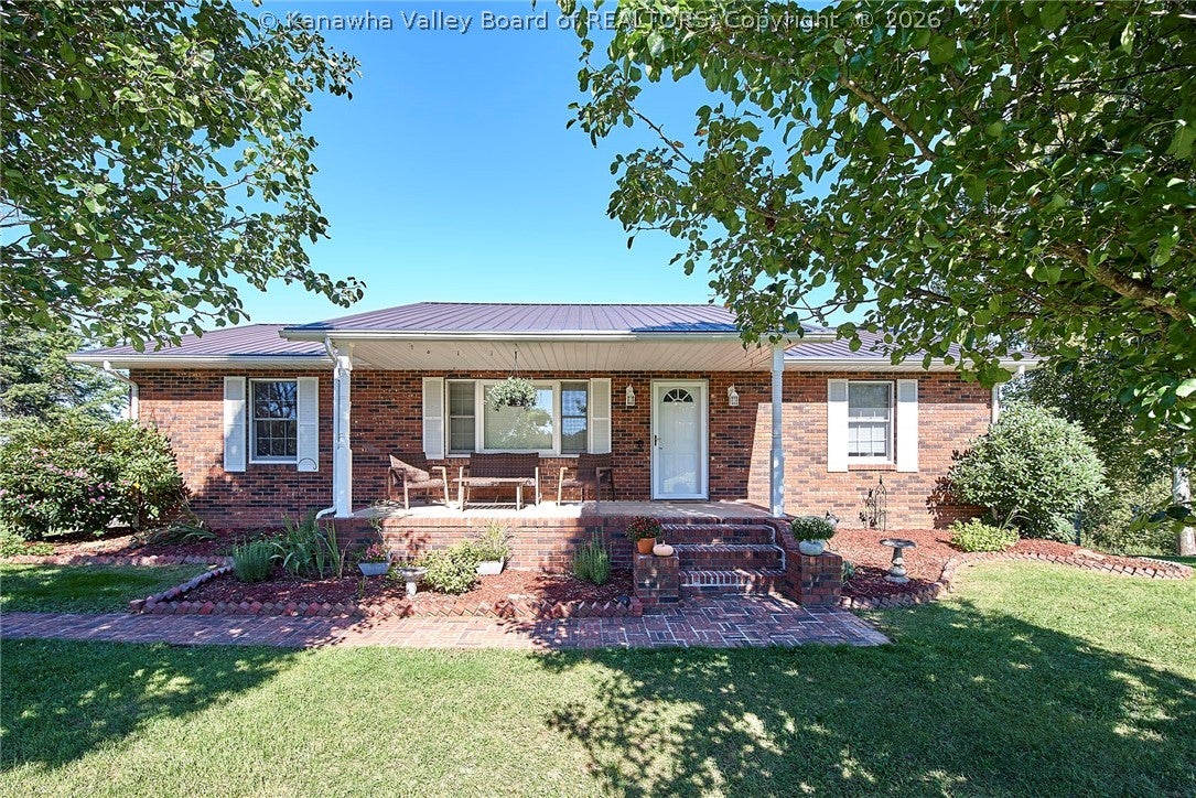 Cross Creek Rd, Buffalo, WV 25033