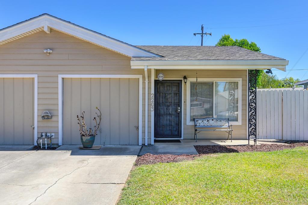 Rancho Cordova, California, 95670, United States, ,Residential,For Sale,1926276