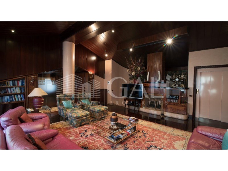 Andorra la Vella, Andorra, AD, 5 Bedrooms Bedrooms, ,4 BathroomsBathrooms,Residential,For Sale,1627592