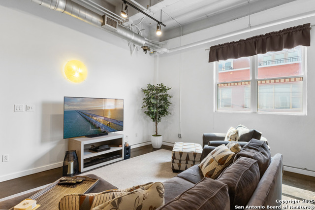 San Antonio, Texas, 78204, United States, 3 Bedrooms Bedrooms, ,2 BathroomsBathrooms,Residential,For Sale,1961680