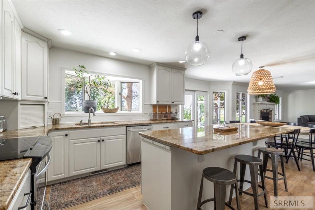 REXBURG, Idaho, 83440, United States, 6 Bedrooms Bedrooms, ,4 BathroomsBathrooms,Residential,For Sale,1981998