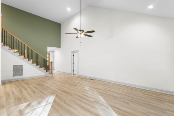 Cumberland Furnace, Tennessee, 37051, United States, 4 Bedrooms Bedrooms, ,3 BathroomsBathrooms,Residential,For Sale,2006360