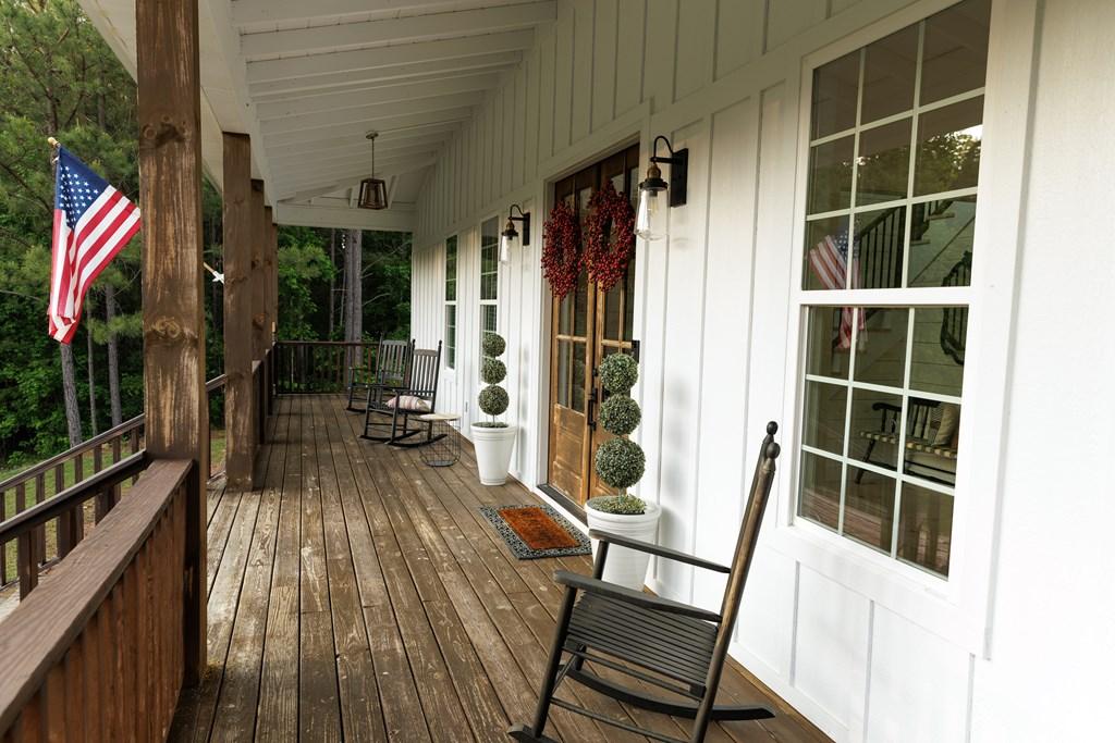 CHATSWORTH, Georgia, 30705, United States, 3 Bedrooms Bedrooms, ,4 BathroomsBathrooms,Residential,For Sale,1885326