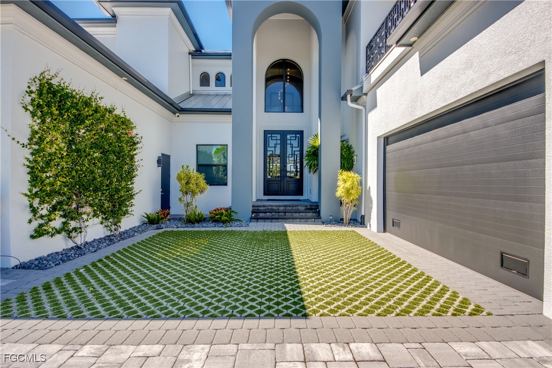 Cape Coral, Florida, 33904, United States, 5 Bedrooms Bedrooms, ,6 BathroomsBathrooms,Residential,For Sale,1979018