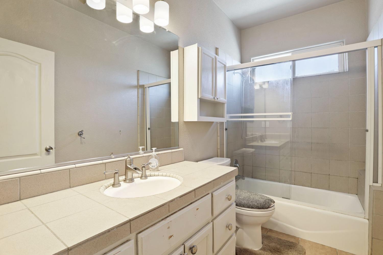 Modesto, California, 95355, United States, 4 Bedrooms Bedrooms, ,3 BathroomsBathrooms,Residential,For Sale,1920299