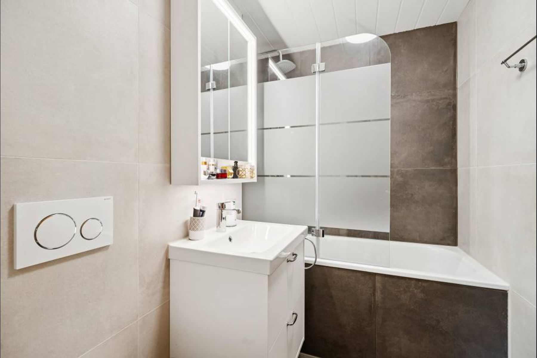  Charming renovated 4.5-room apartment with mezzanine and private garden - 物件實景