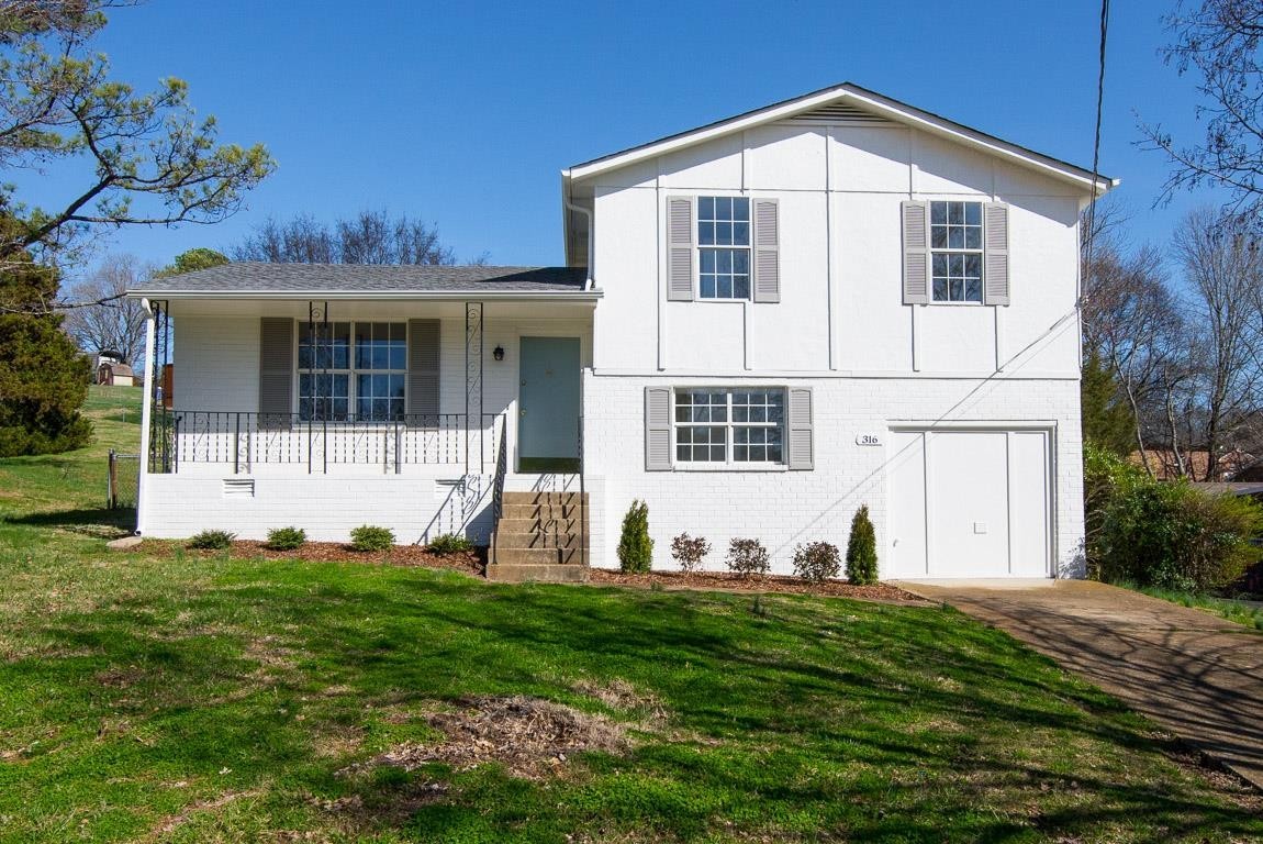 Ocala Dr, Nashville, TN 37211