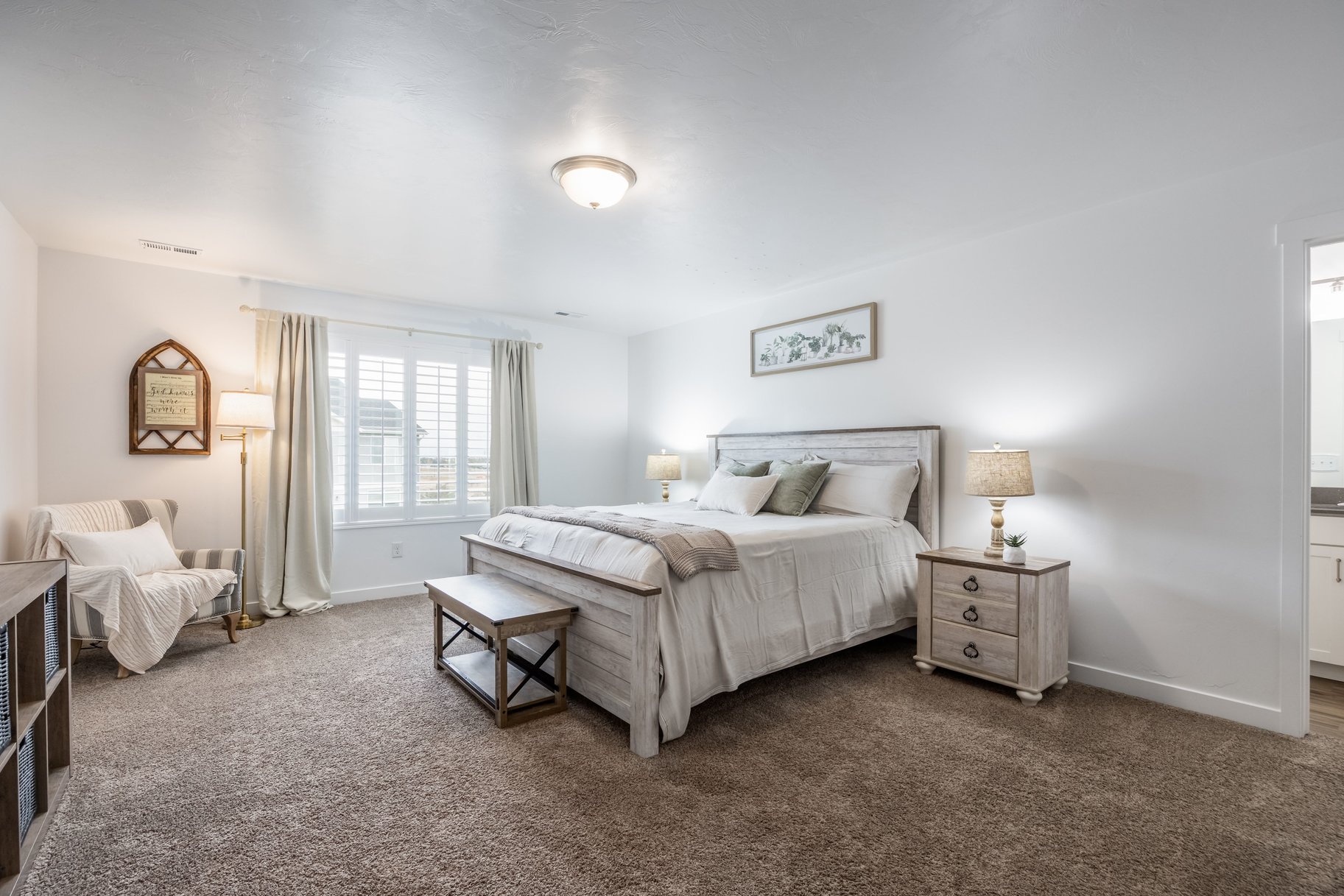  Standout Townhome with Finished Basement & Extras - 物件實景
