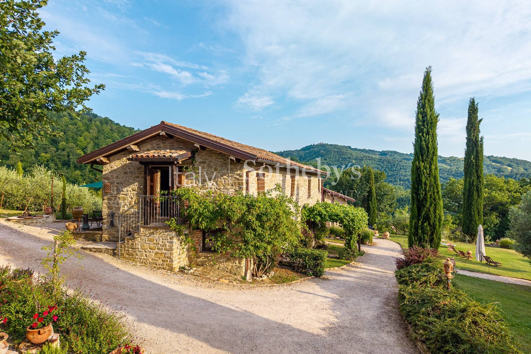  Stunning lake view historic renovated farmhouse with pool - 物件實景