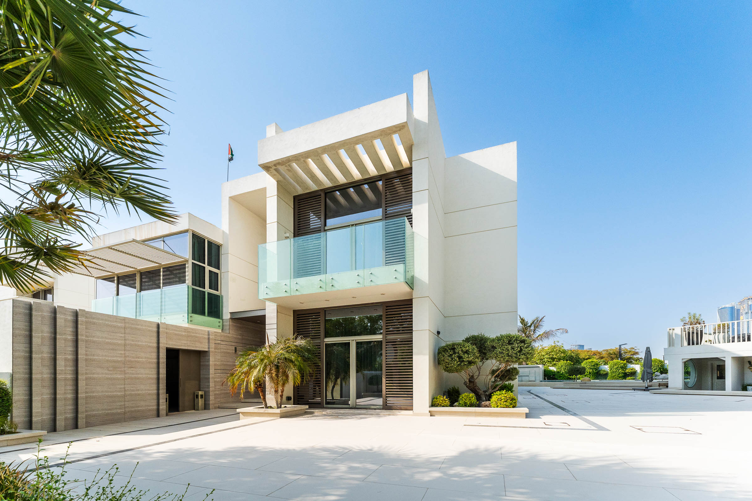  Upgraded Villa With City Views in MBR City - 物件實景