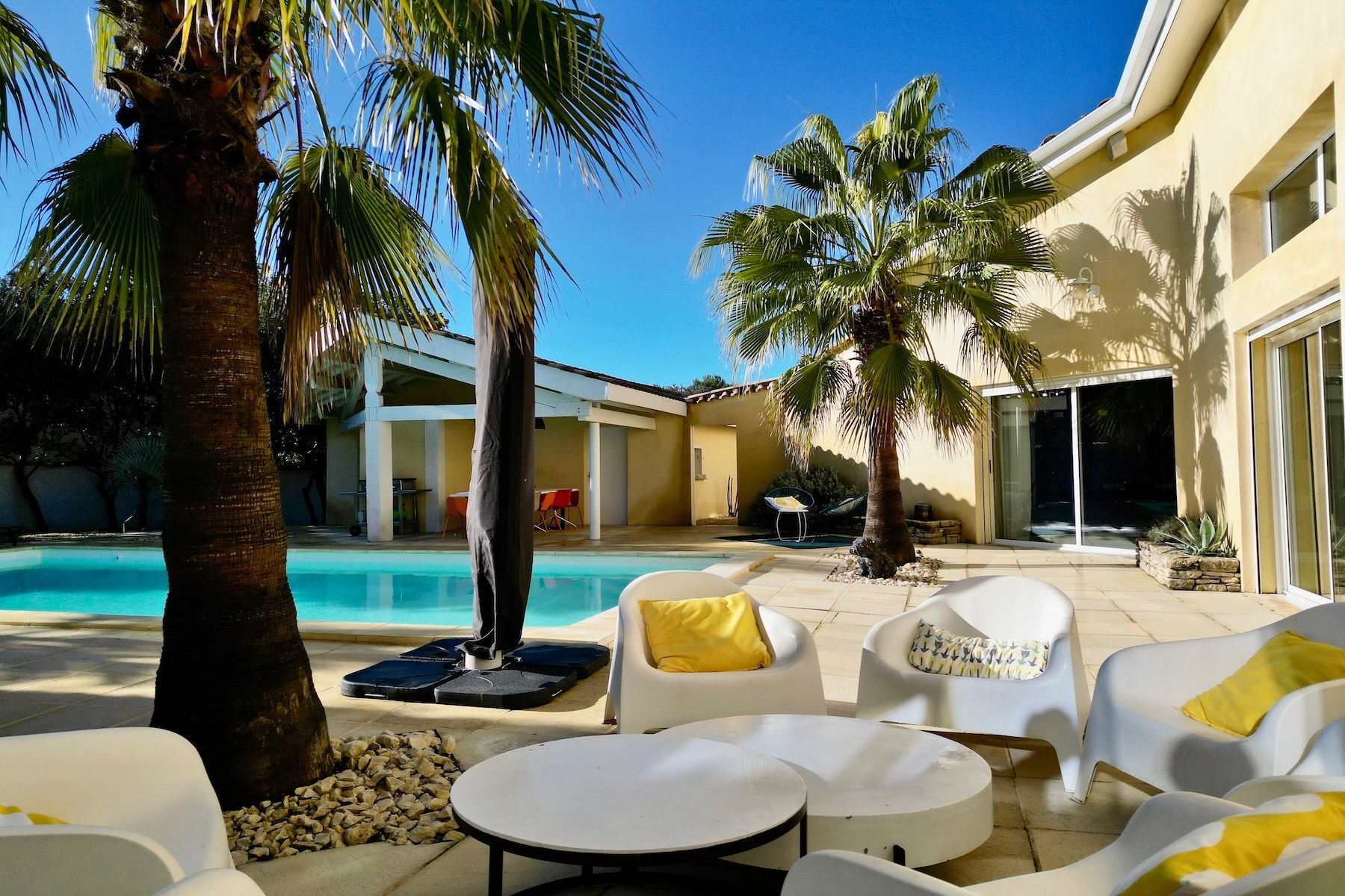  Renovated Contemporary California-Style Villa – Exceptional Features - 物件實景