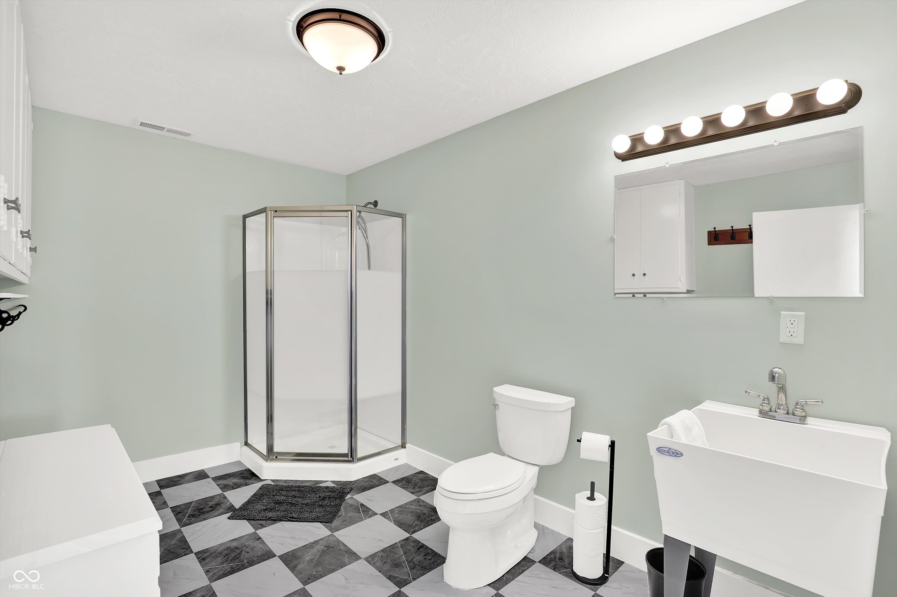 Sheridan, Indiana, 46069, United States, 3 Bedrooms Bedrooms, ,2 BathroomsBathrooms,Residential,For Sale,1904259