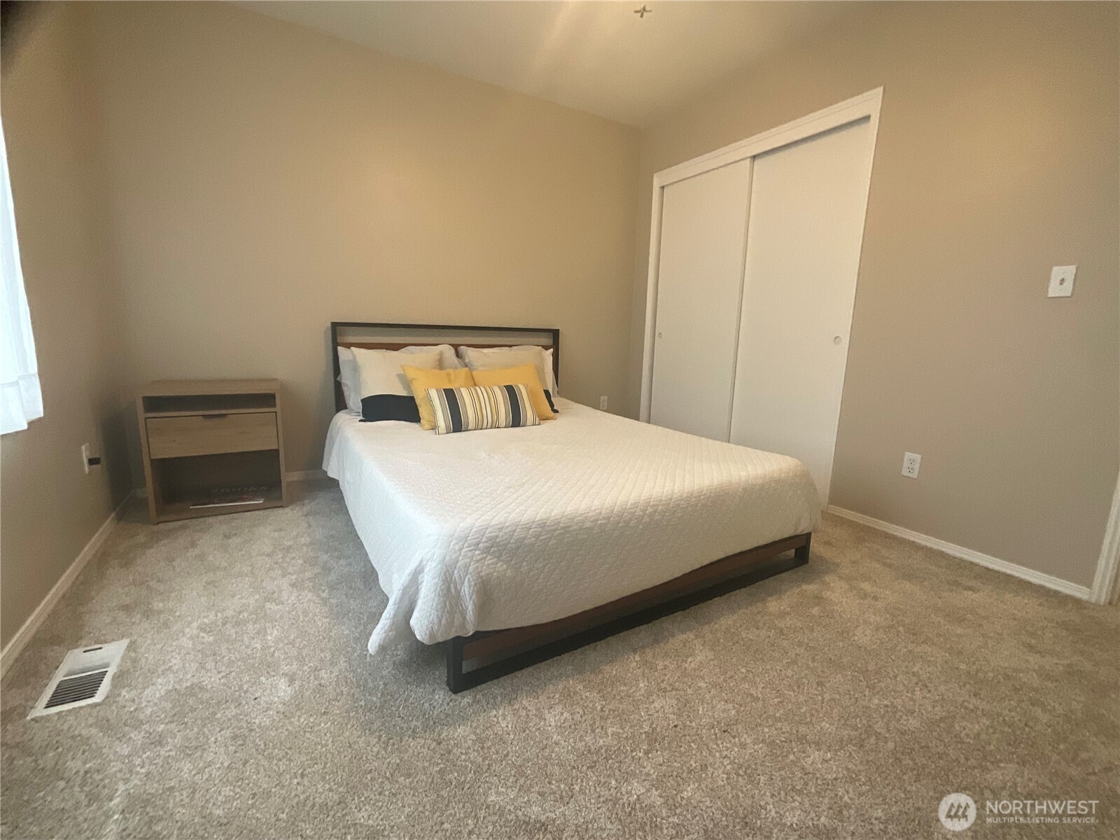 Oak Harbor, Washington, 98277, United States, 3 Bedrooms Bedrooms, ,2 BathroomsBathrooms,Residential,For Sale,2003169